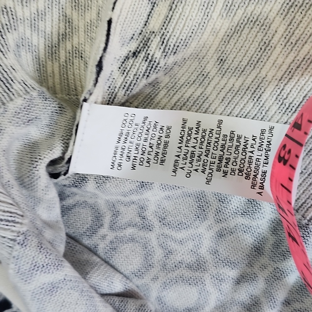 Joe Fresh Style pattern button cardigan - Picture 6 of 6
